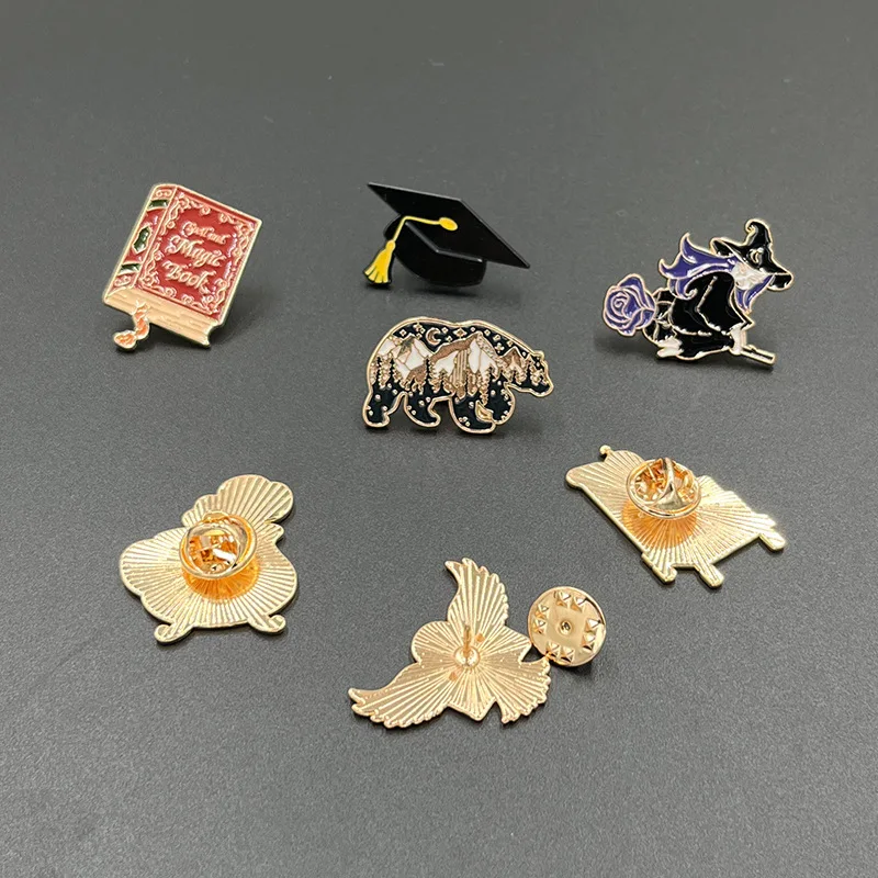 Anime Kingdom Merchandise - 새로운 영화 상품 브로치, 금속 배지,